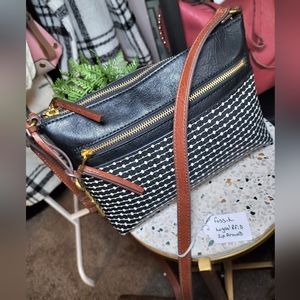 Fossil Logan RFID Zip around crossbody
